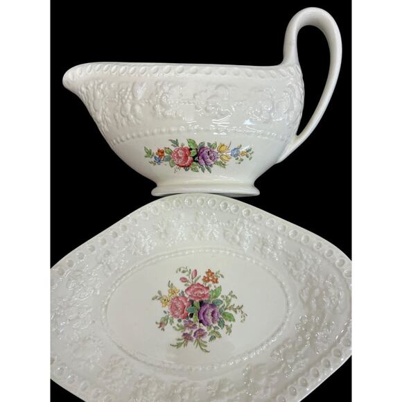 1940s Wellesley Wedgwood Ullswater China Gravy Boat and Underplate - Picture 4 of 9
